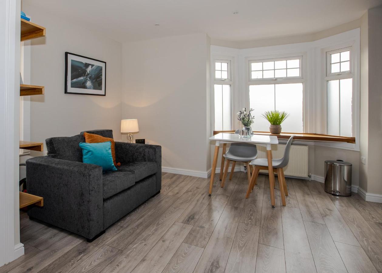 Bright And Luxurious Flat In The Heart Of Reading Apartment Екстериор снимка